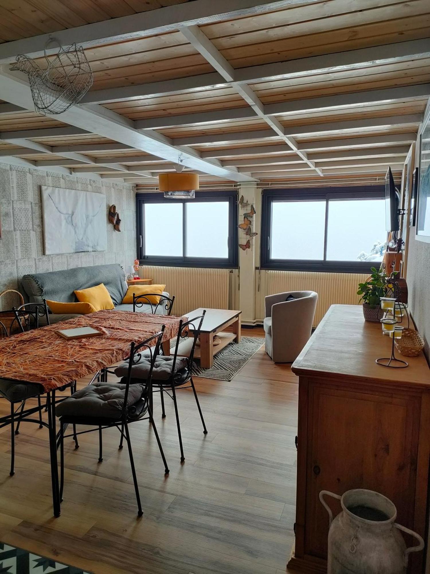 Grand Appartement Vue Magnifique Murat-le-Quaire Экстерьер фото